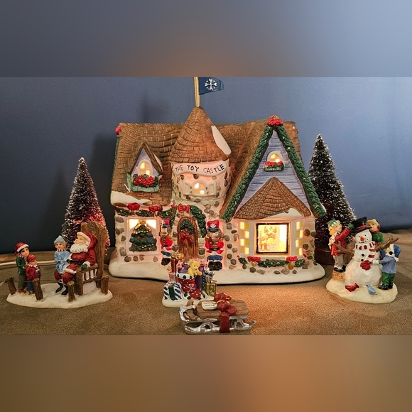 Snowflake Falls TOY CASTLE Lighted Snow Village (8 Pcs.) - Picture 2 of 8